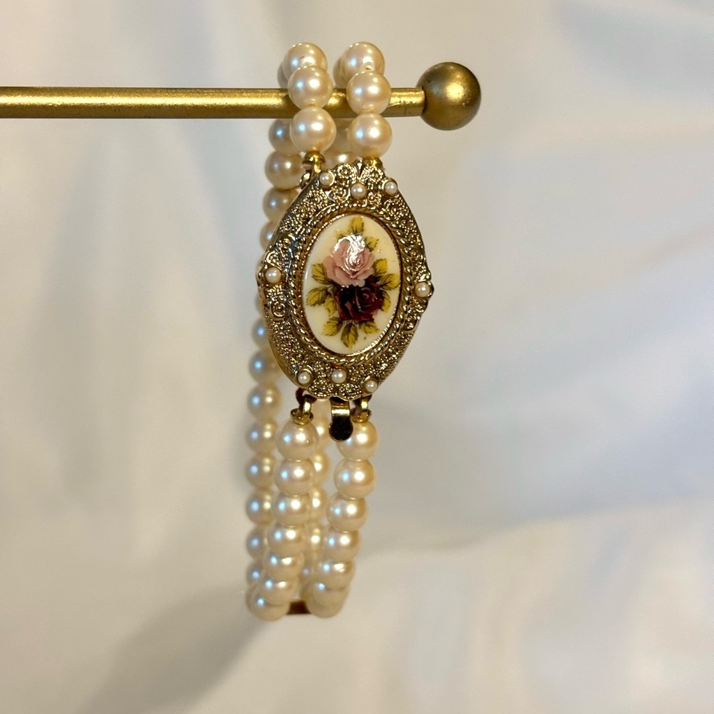 Peral Floral bracelet